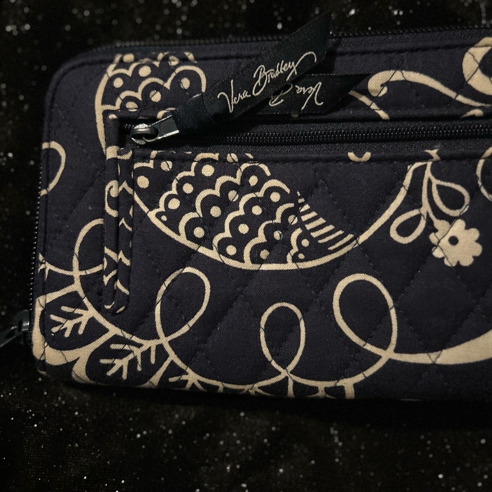 Beautiful “like new” Vera Bradley wallet.